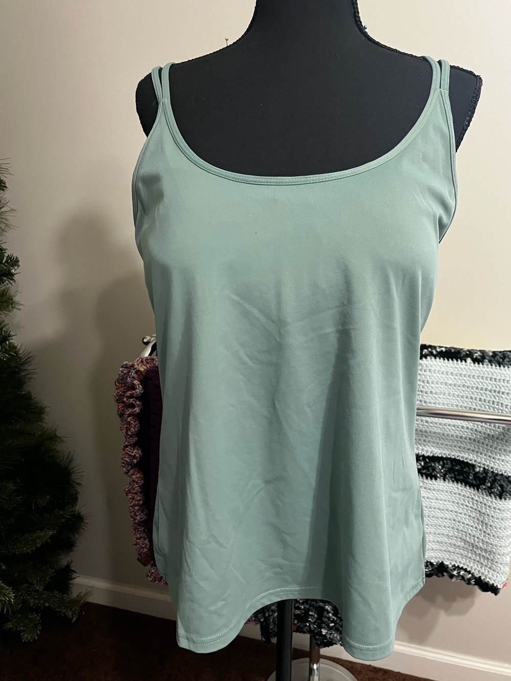 Old Navy Mint Green Double-Strap Tank with Built-in Bra